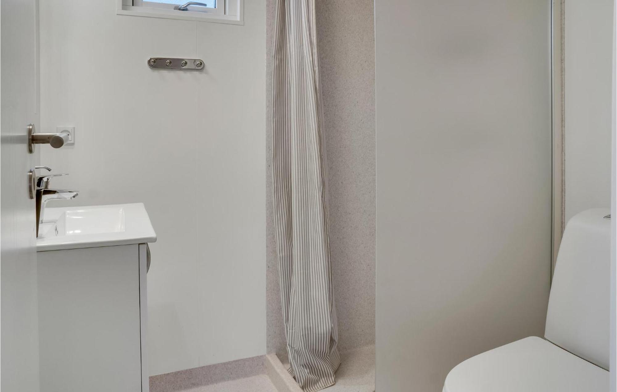 2 Bedroom Nice Apartment In Vaeggerlose Boto By Exterior photo