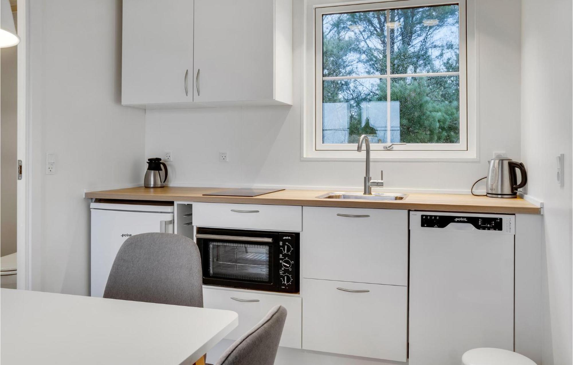 2 Bedroom Nice Apartment In Vaeggerlose Boto By Exterior photo